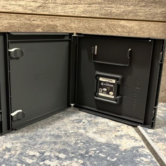 5 for $60 - Disney G-Force for Nintendo DS - Picture 2 of 4